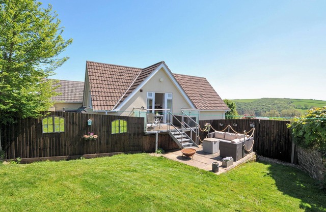 Treview, LAUNCESTON