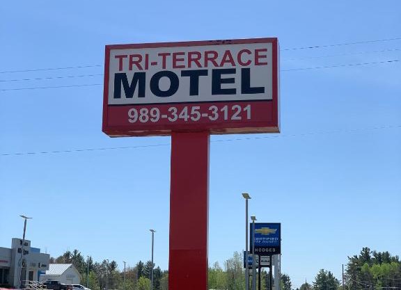 Tri Terrace Motel