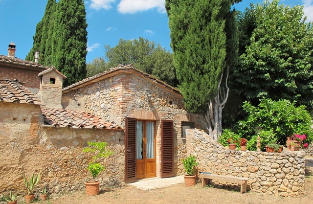 Triangolo by Interhome