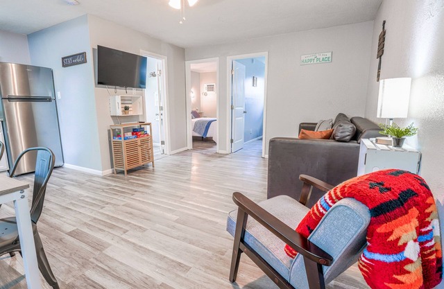 Tribesman Resort #15 - Renovated Condo, Minutes to Silver Dollar, Great Location