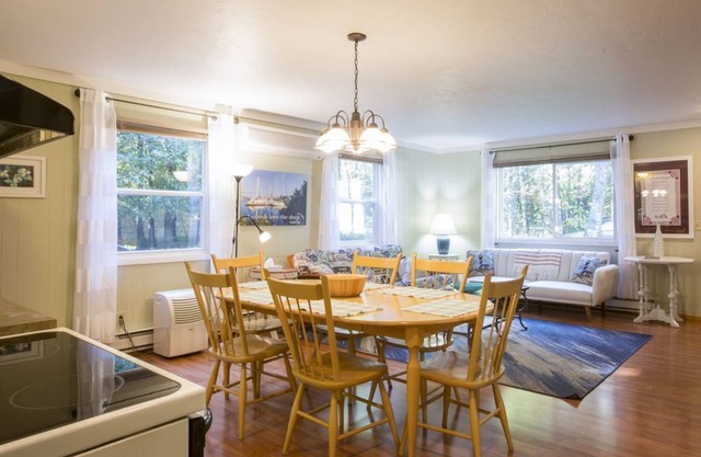 Trillium Cottage - Retraite familiale sur Sand Bay Point dans le comté de Door
