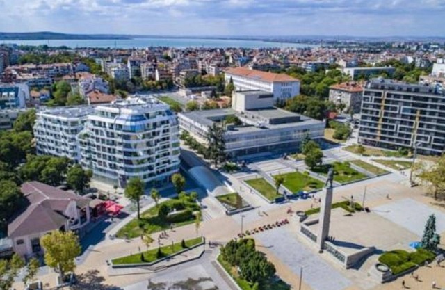 ** Appartement Trinity - Élégance et style au coeur de Bourgas **