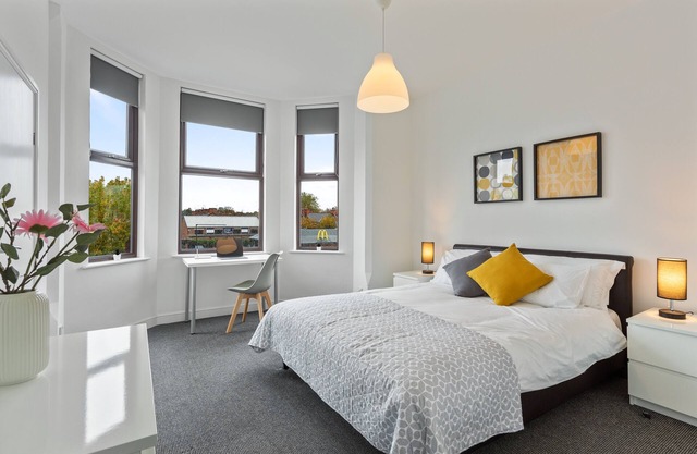 de Luxe-Triple-Salle de bain et douche-Adjoining rooms