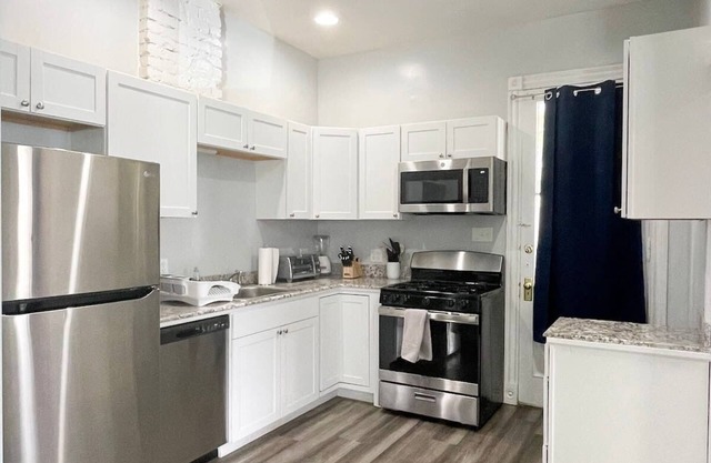 Triple Play Apt 2 - All Star Baseball Rentals