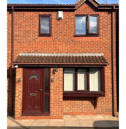 Triple Room near Train Station