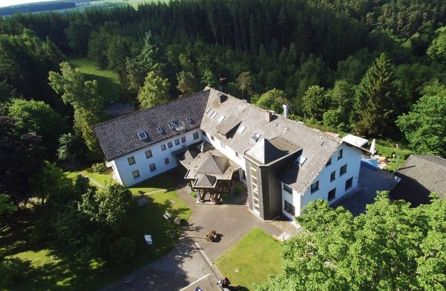 Chambre triple douche / WC, TV - Landhotel Karrenberg