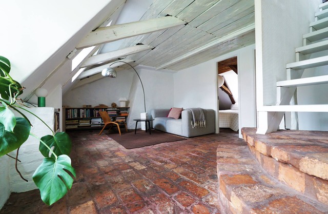 Triplex Apartment in Old Town "townhouse" Where Modern Design Meets History