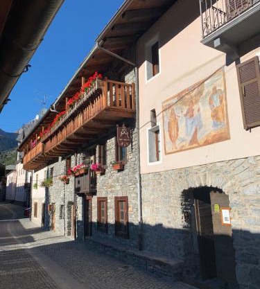 TROIS COURONNES B&B di Charme Appartamenti ad uso turistico VDA La Salle