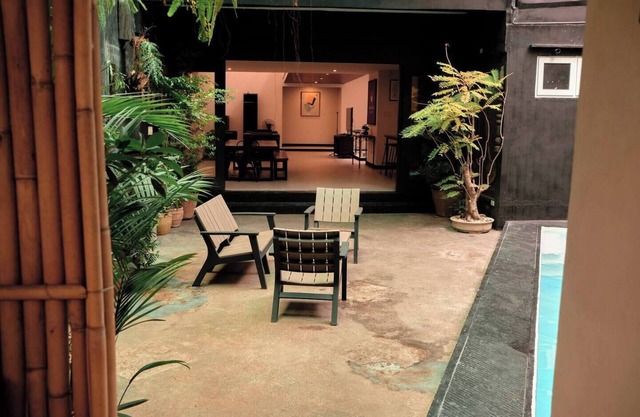 Tropical 3-bedroom House With Pool
