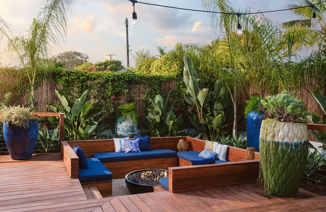 Tropical Beach Paradise w/ Spa ● Steps to Ocean Bluff and Sand ● Pet Friendly