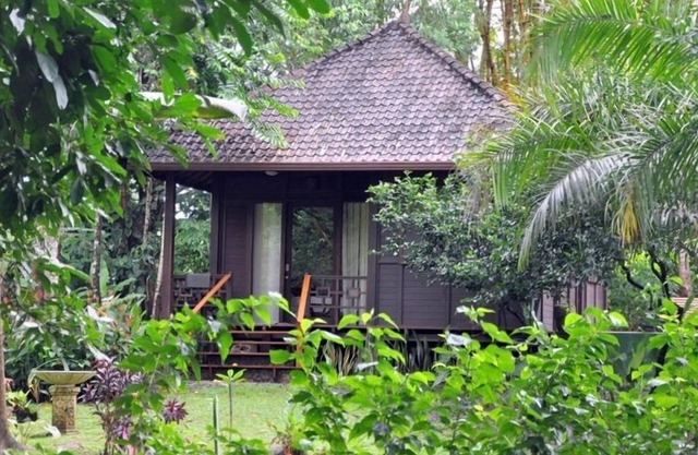 Retraite de jardin tropical avec spa privé et piscine