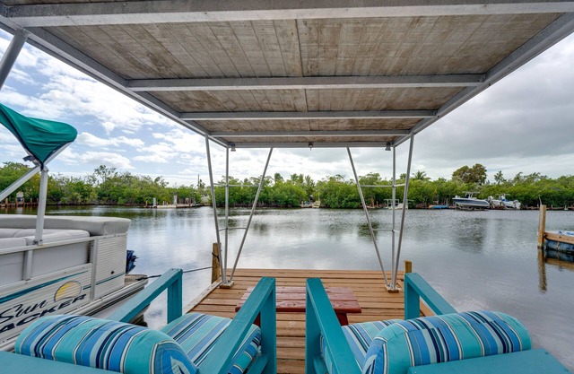 Tropical Key Largo Retreat w/Private Dock!