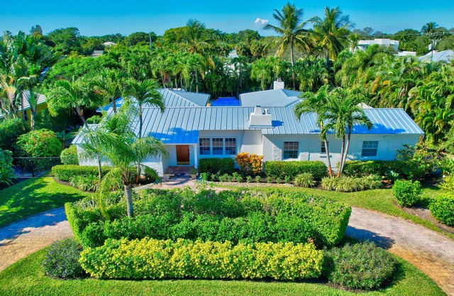 Tropical Oasis - 5 bdrm w/ pool & private cottage in Delray Beach
