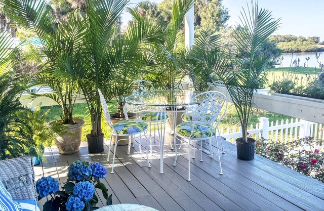 Tropical Palm Island Paradise Plus de 6 acres avec piscine isolée et spa