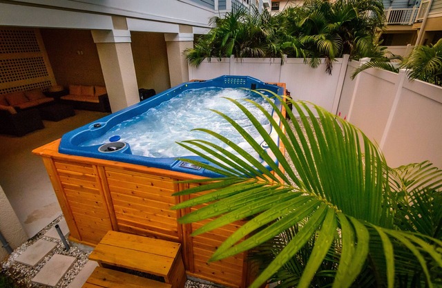 Grande maison avec un spa de nage géant + Pas de sable!