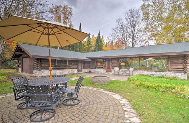 Trout Lake Cottage & Guesthouse avec accès à la plage!