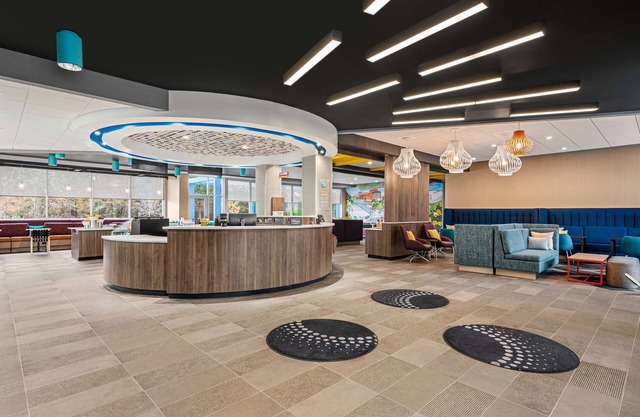 Tru by Hilton Greenville Woodruff Road