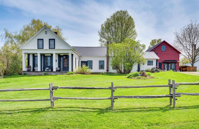 ‘True North Farm House’ - Historic Family Home