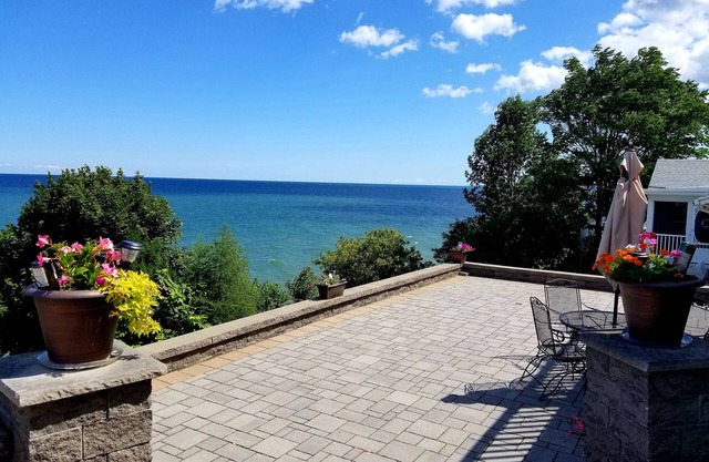 True North Luxury Lakefront Retreat avec une vue imprenable sur le lac Ontario