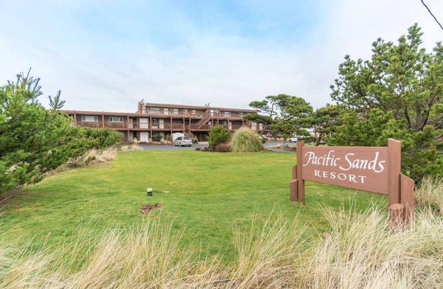Pacific Sands Resort # 18 - Vraiment sur la plage dans cet appartement très en bord de mer!