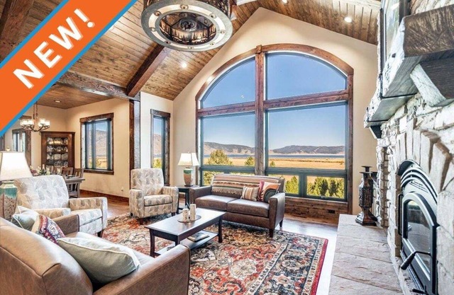 Trumpeter Swan,4Br/3 1/2Ba,BBQ,Firepit,Best views in island park,Lakeview,20m 2 YNP,Secluded,Deck