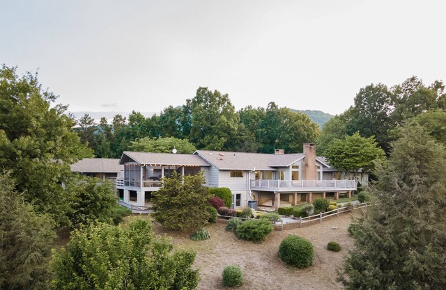 Tryon's Mtn Manor | Indoor Heated Pool, Games + Mtn Views!