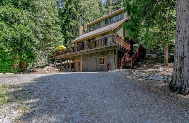 Strawberry / Tahoe Mountain Getaway-Family Friendly w / Table de billard et une vue imprenable