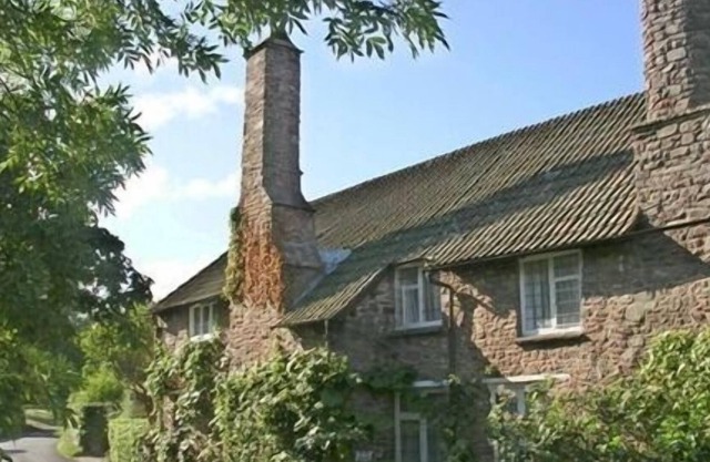Tudor Cottage