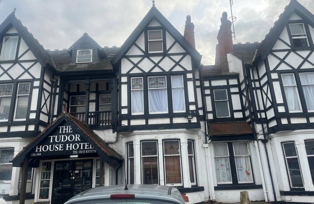 Tudor House Hotel