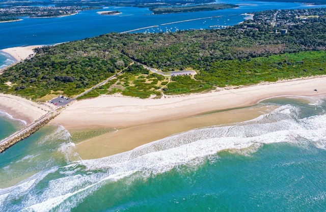 Tullys Beach House- New to the Holiday Market- Be quick
