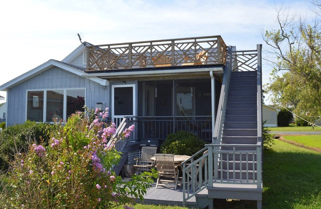 Turn of the Creek - 2BR home, W/F, Water Access home deck & dock.NO LINENS