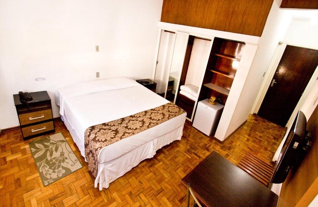 Turrance White Hotel