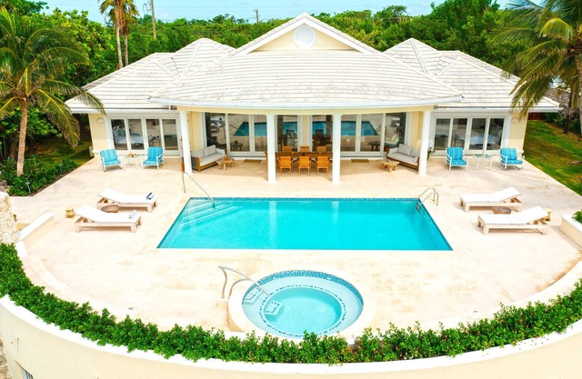 Turtle Beach: New Luxe Villa w/Pool, Spa, & Backyard Beach; Kayak Provided!