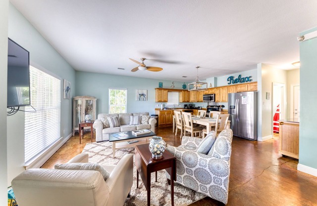 “May is almost booked up” Turtle Cove Cottage Downtown Ocean Springs!