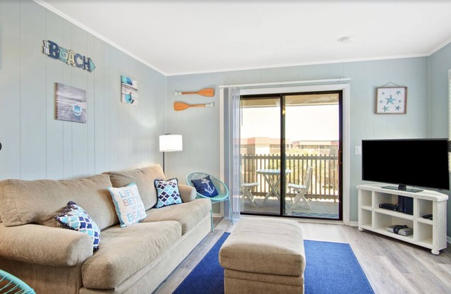 Turtle's Nest condo - private beach access, panoramic inlet/partial ocean views
