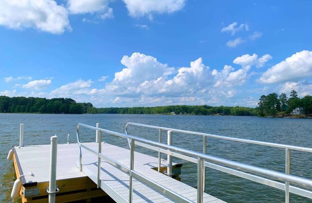 Turtle Town Bungalow on Lake Murray w/ RV Parking