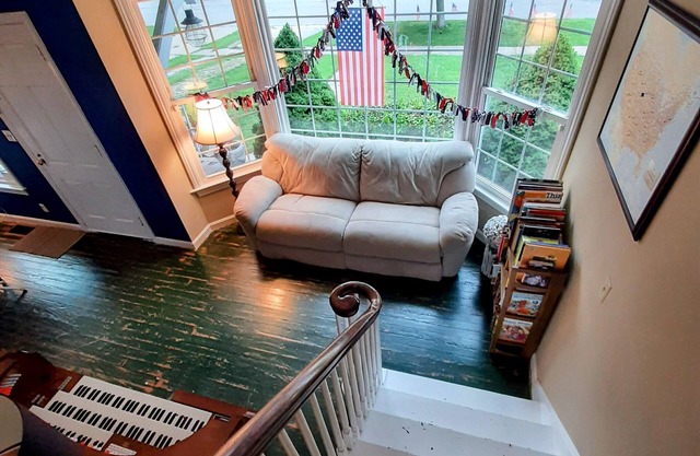 Tuscan-like Terraces Overlook Lake Erie Sunsets