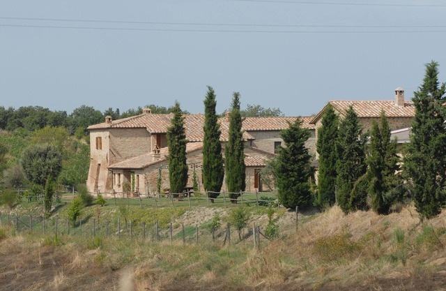 Villa toscane entre San Giovanni D'Asso et Montalcino