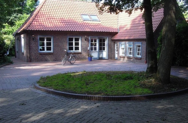 "Tuschenahner Huus" - maison de vacances avec ponton, douche et baignoire, WC