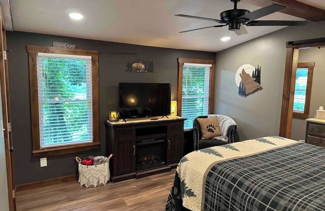 Twin Falls Getaway