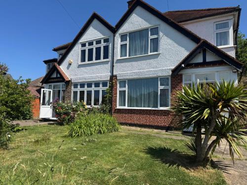 Twin home with free parkings, Surbiton, Kingston upon Thames, Surrey, Greater London, UK!