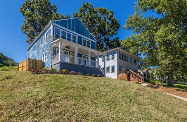 Twin Homes - 8 Bedroom Retreat In Central ATL