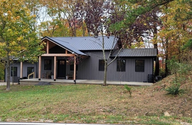 Twin Maple (7 min to Rock House)