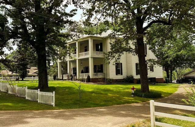 Twin Oaks- Historical Home