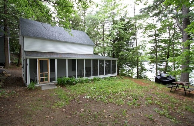 Twin Oaks sur Great Pond