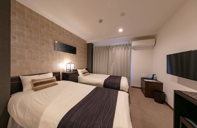 Twin Room / Osaka Ōsaka