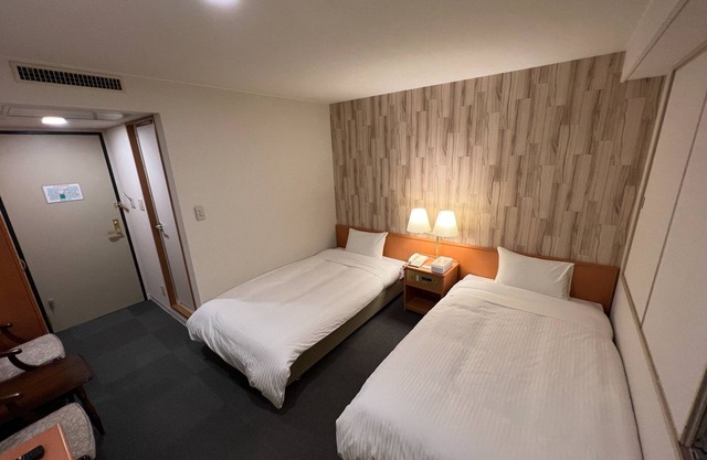 Twin smoking room / Kitami Hokkaidō