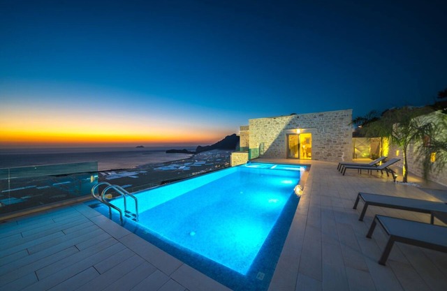 Brand new villas with private pools overlooking the beach of Falasarna