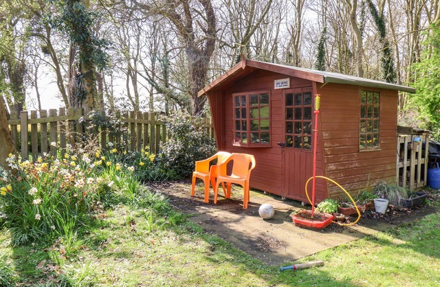 Twitchers' Den
