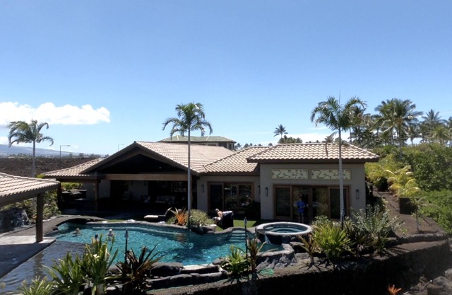 Two Adjoining Luxury Homes in Mauna Lani - 12 bdr, 2 heated pools, 16,000 sqft